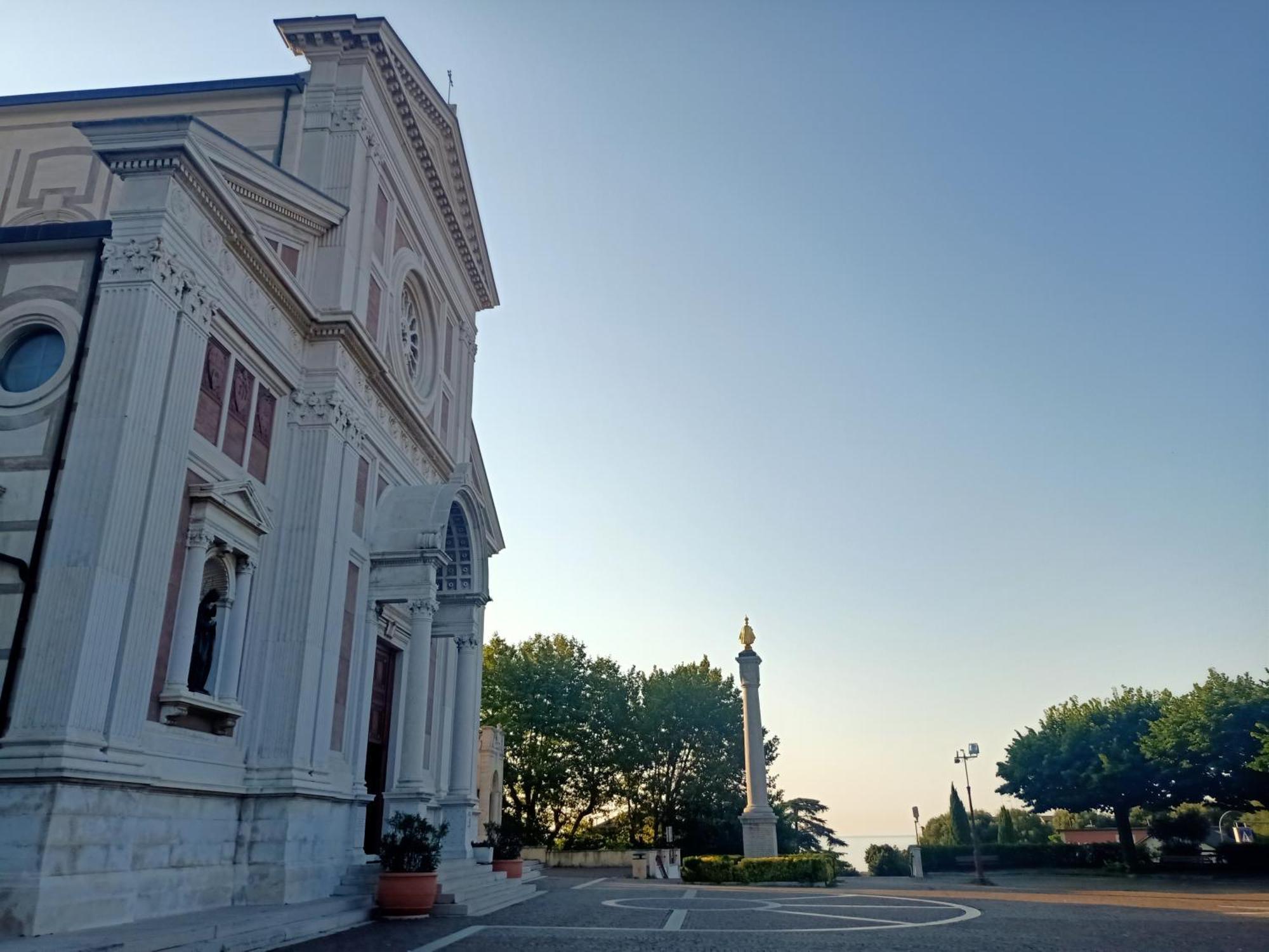 Hotel Serena 아렌자노 외부 사진